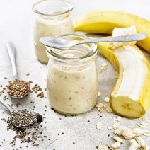 Protein-Guten-Morgen-Milchshake mit Maca-Wurzel