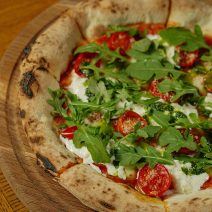 Keto-Pizza mit Flohsamenschalen