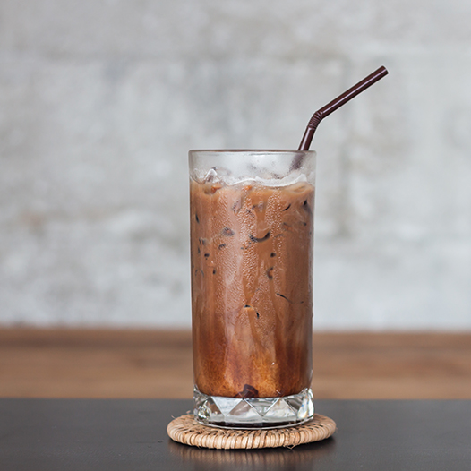 Eisgekühlte Schokoladenlimonade mit Chagaval