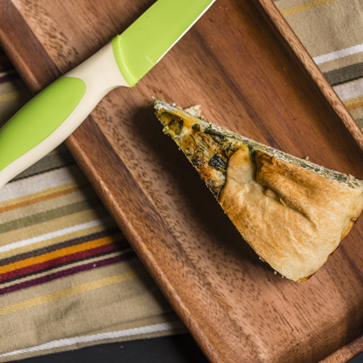 Keto-Pie mit Spinat, Ashwagandha und Kochbananenschalen