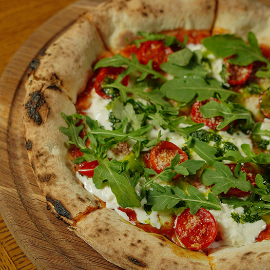 Keto-Pizza mit Flohsamenschalen