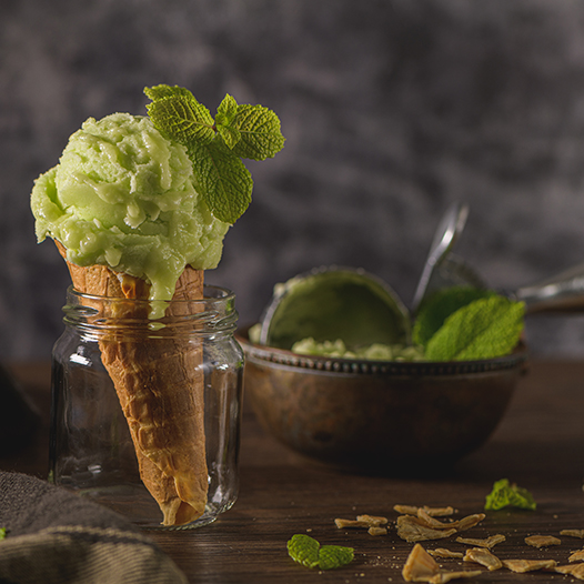 Matcha-Tee-Eis mit Avocado